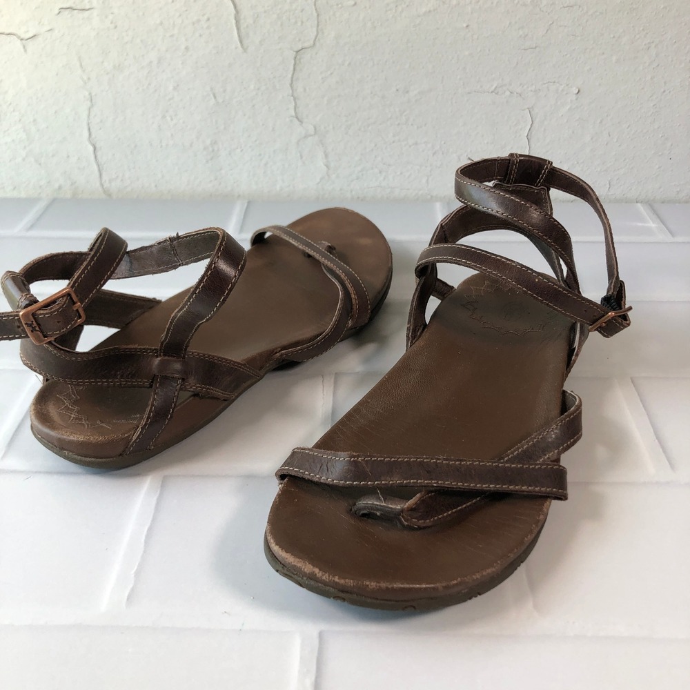 Chaco Womens Leather Strappy Sandals Brown Toe Loop Buckle Boho Size 9